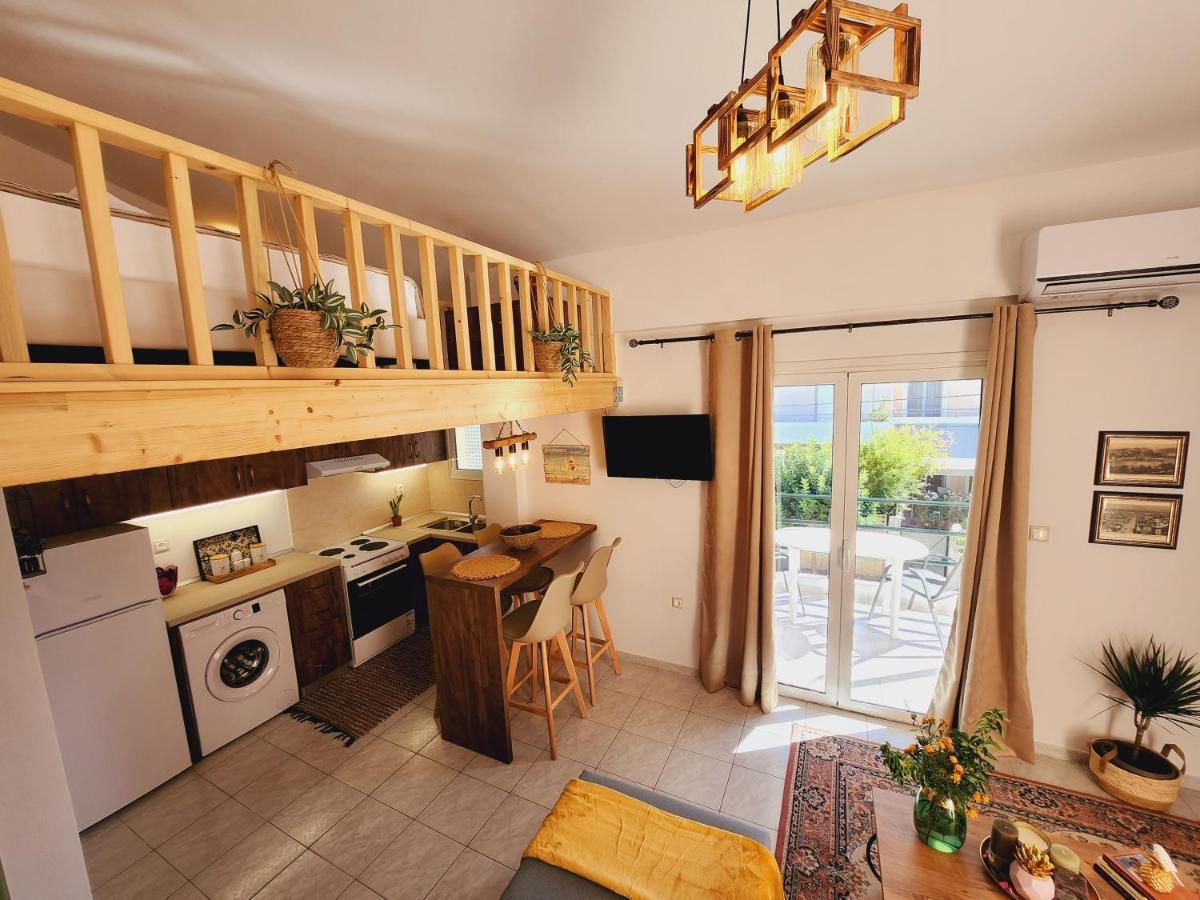Luxury Loft Apartment Vivian Патра Экстерьер фото
